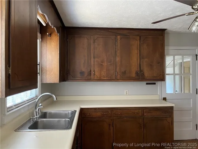 a close view of sink and tap