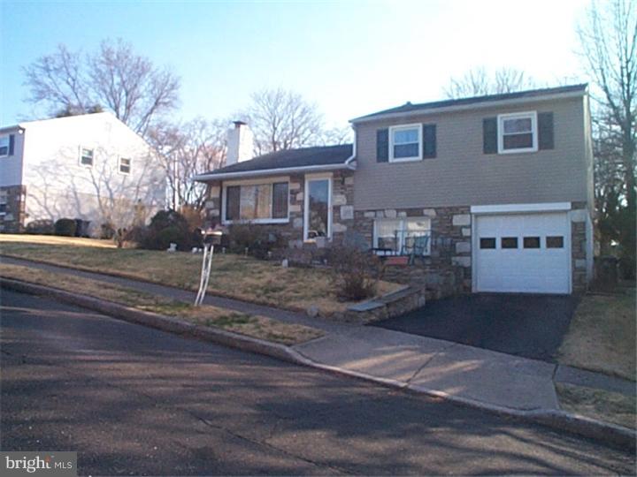374 Heathcliffe Road Huntingdon Valley, PA 19006 - Photo 1 of 25 Exterior Front