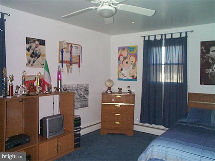 374 Heathcliffe Road Huntingdon Valley, PA 19006 - Photo 14 of 25 Bedroom 2