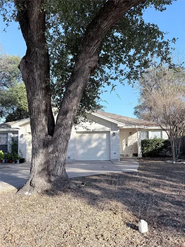 $1,900 | 8621 Talyne Chaise Circle, Unit B, Austin, TX 78729