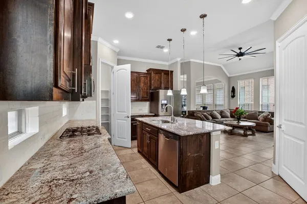 $529,000 | 510 Garden Avenue, Euless, TX 76039