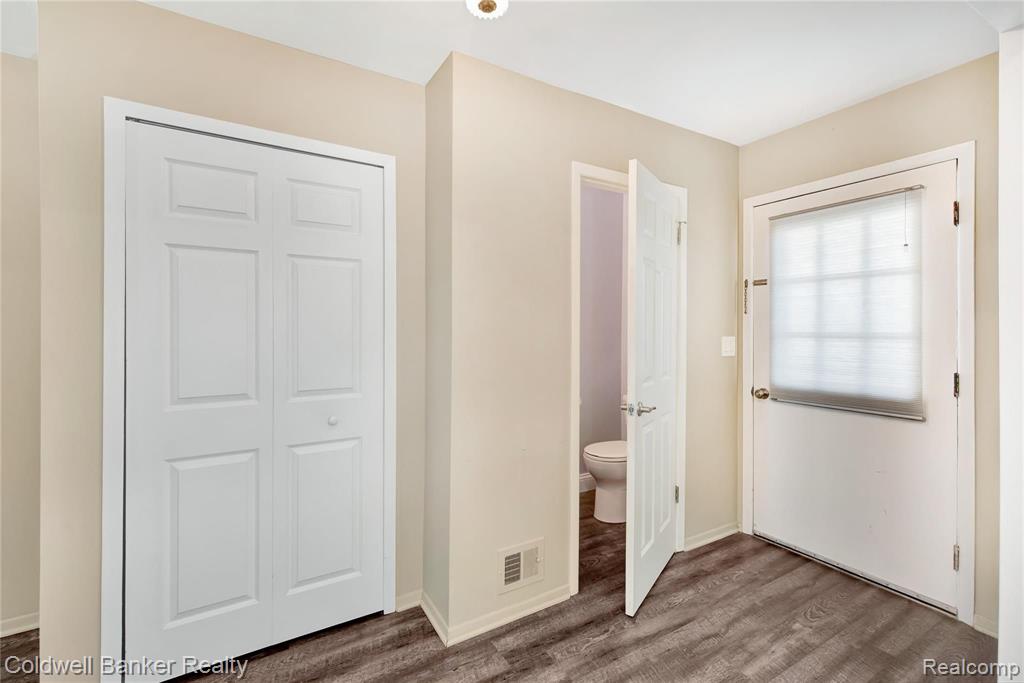 131 Manor Way Rochester Hills, MI 48309 - Photo 4 of 14