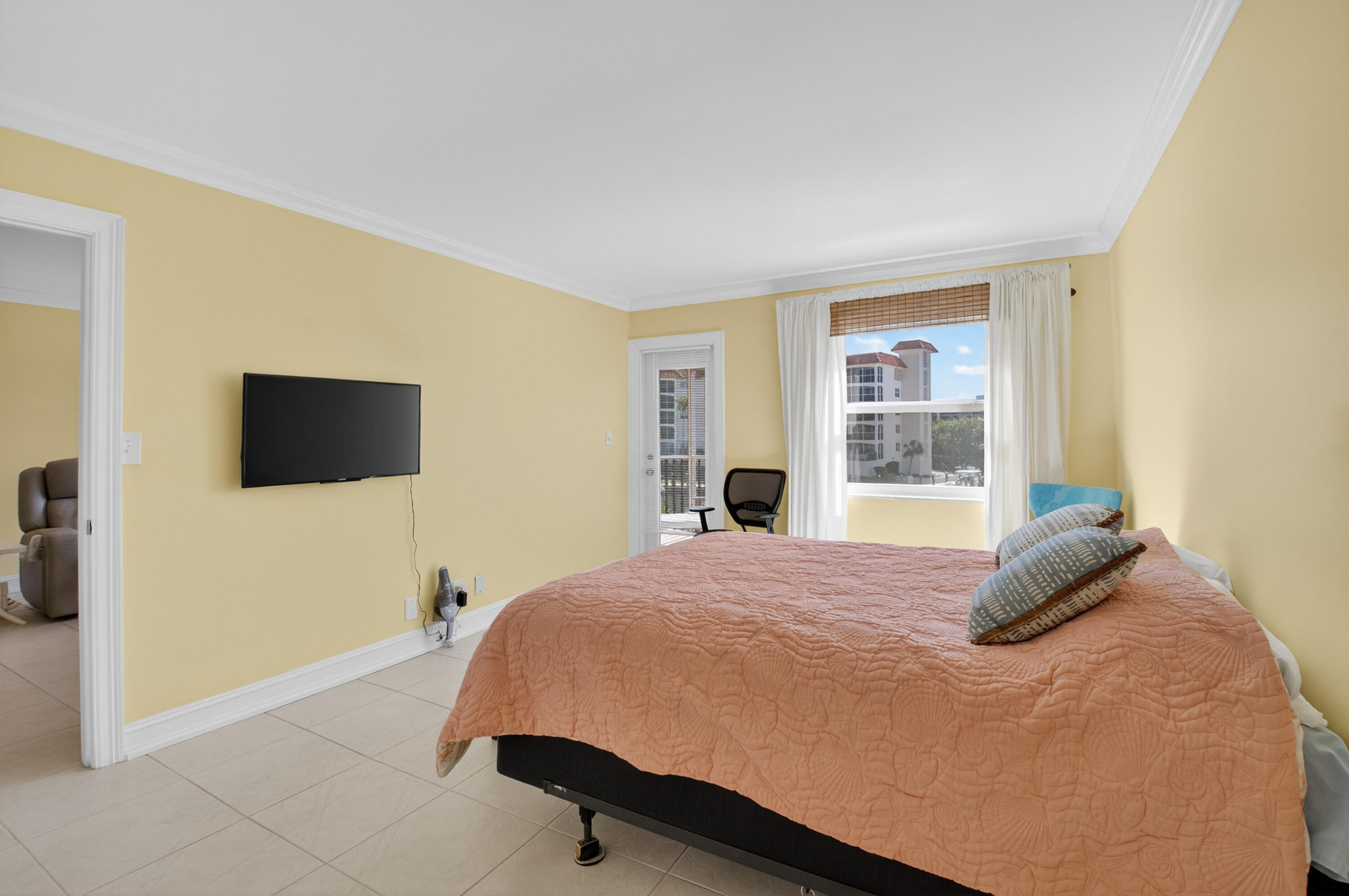 2871 North Ocean Boulevard, Unit V247 Boca Raton, FL 33431 - Photo 18 of 77 DSC_9376