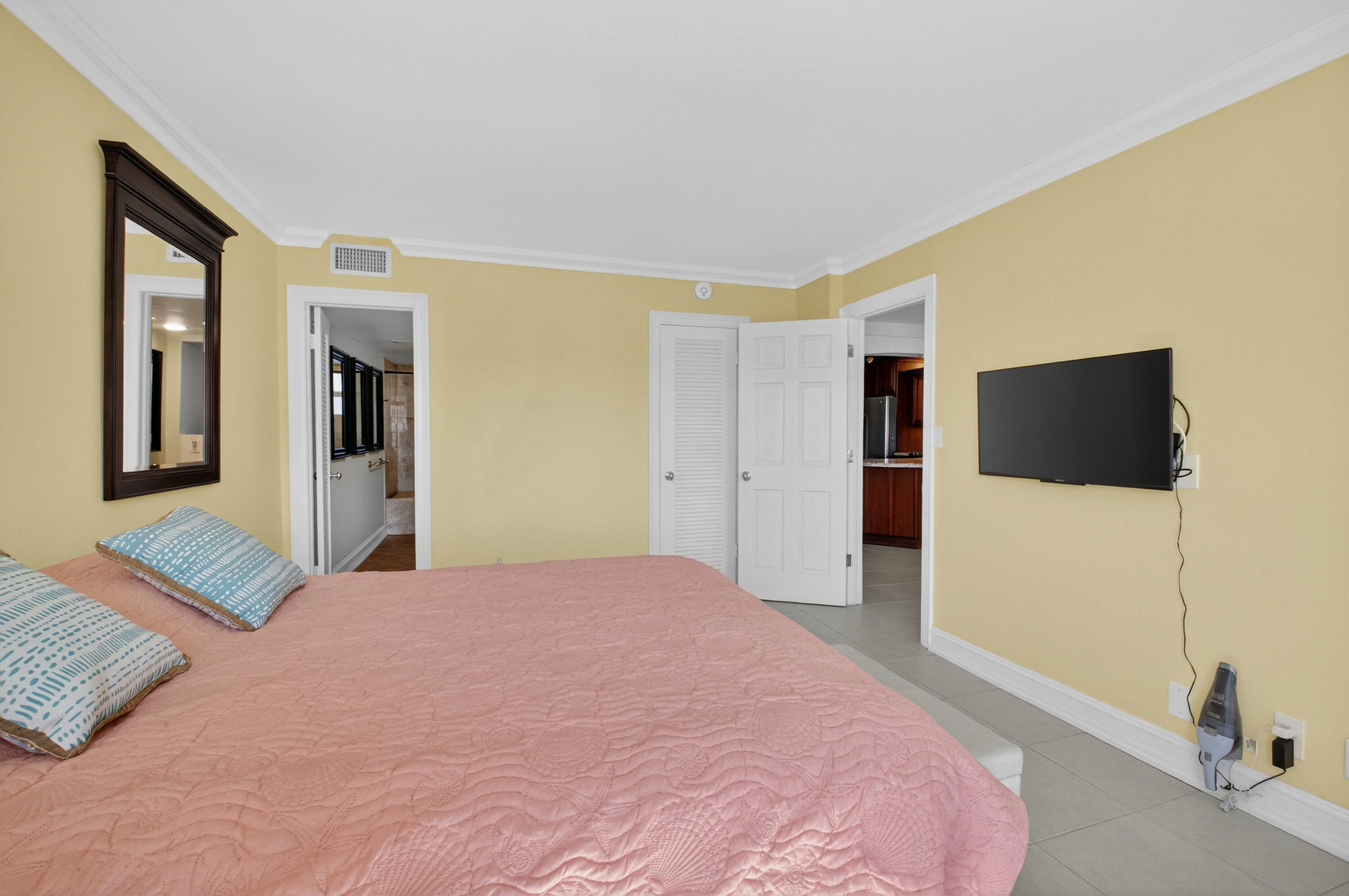 2871 North Ocean Boulevard, Unit V247 Boca Raton, FL 33431 - Photo 19 of 77 DSC_9380