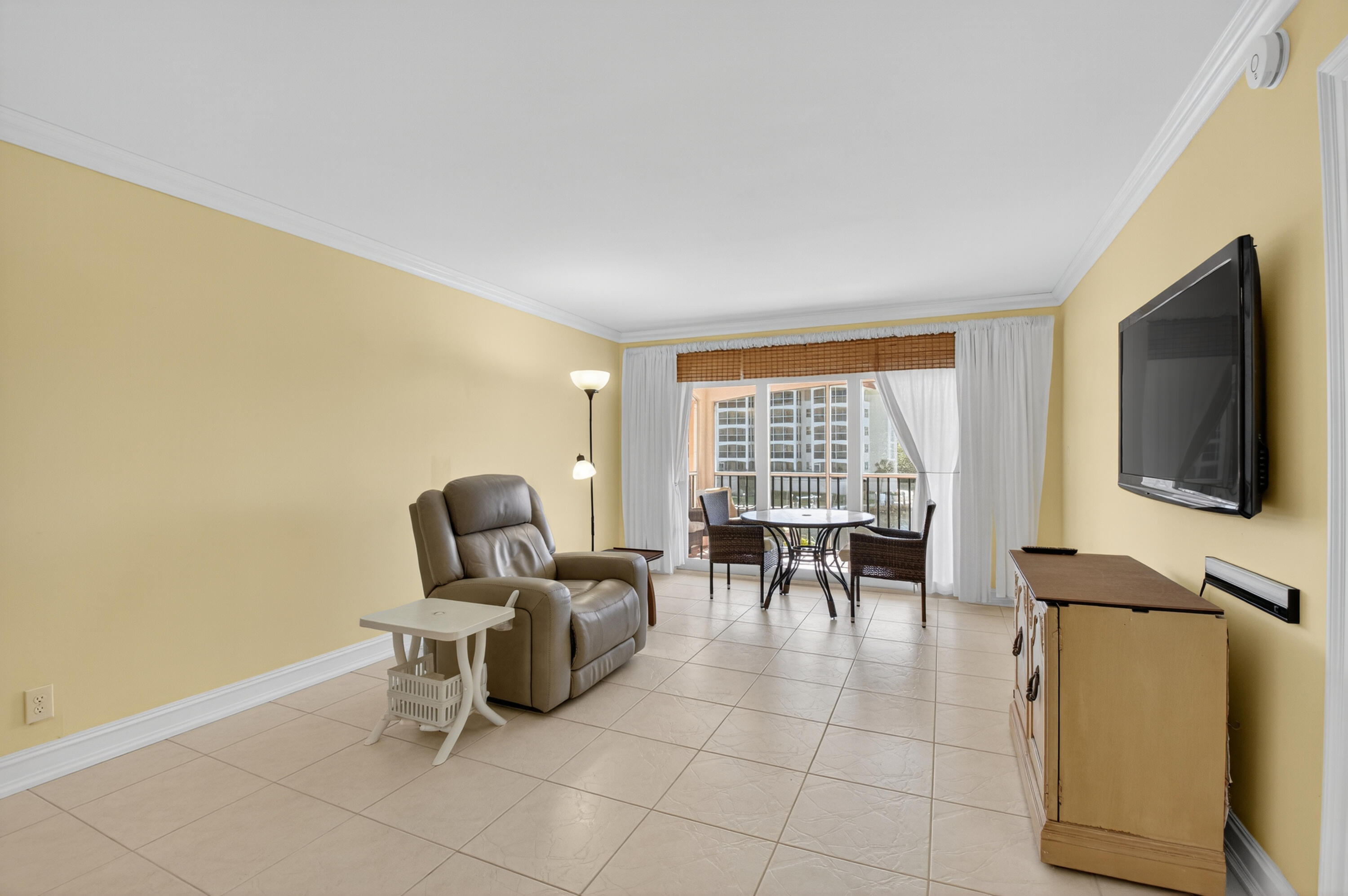 2871 North Ocean Boulevard, Unit V247 Boca Raton, FL 33431 - Photo 6 of 77 DSC_9309