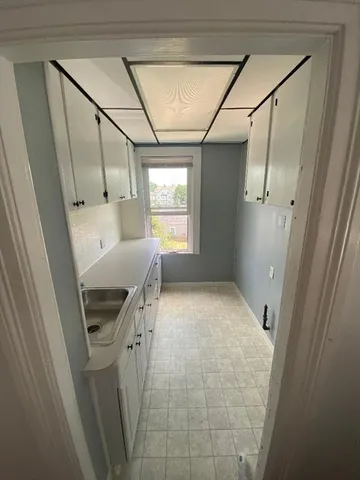 $1,650 | 269 Stetson Street, Unit 2, Fall River, MA 02720