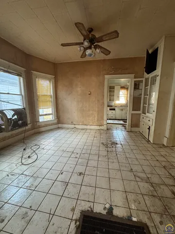 $39,500 | 509 Northeast Scotland Avenue, Topeka, KS 66616