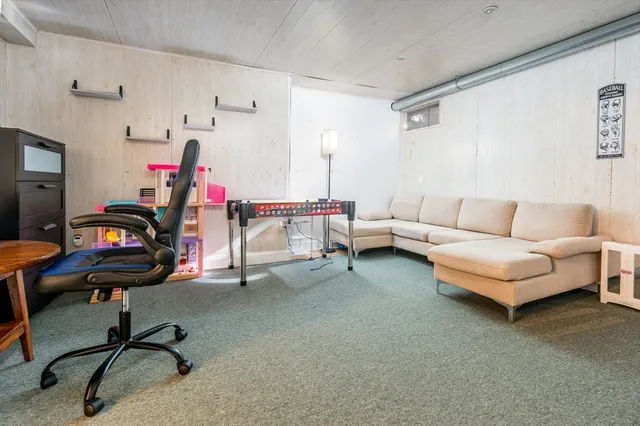 a view of entryway and workspace