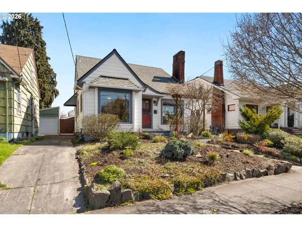 $525,000 | 7024 North Albina Avenue, Portland, OR 97217