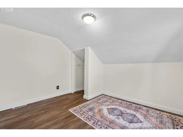 $525,000 | 7024 North Albina Avenue, Portland, OR 97217