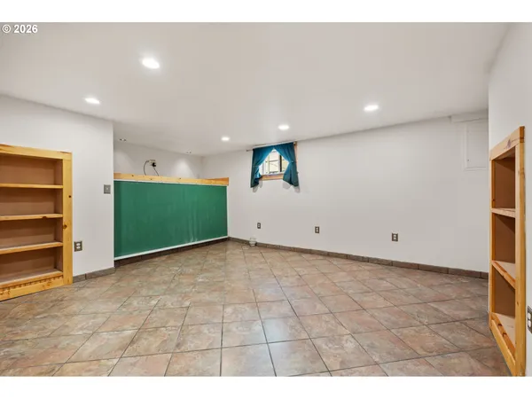 $525,000 | 7024 North Albina Avenue, Portland, OR 97217