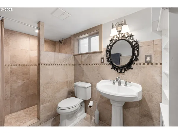$525,000 | 7024 North Albina Avenue, Portland, OR 97217