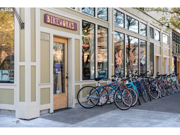 $525,000 | 7024 North Albina Avenue, Portland, OR 97217