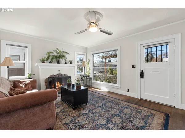 $525,000 | 7024 North Albina Avenue, Portland, OR 97217