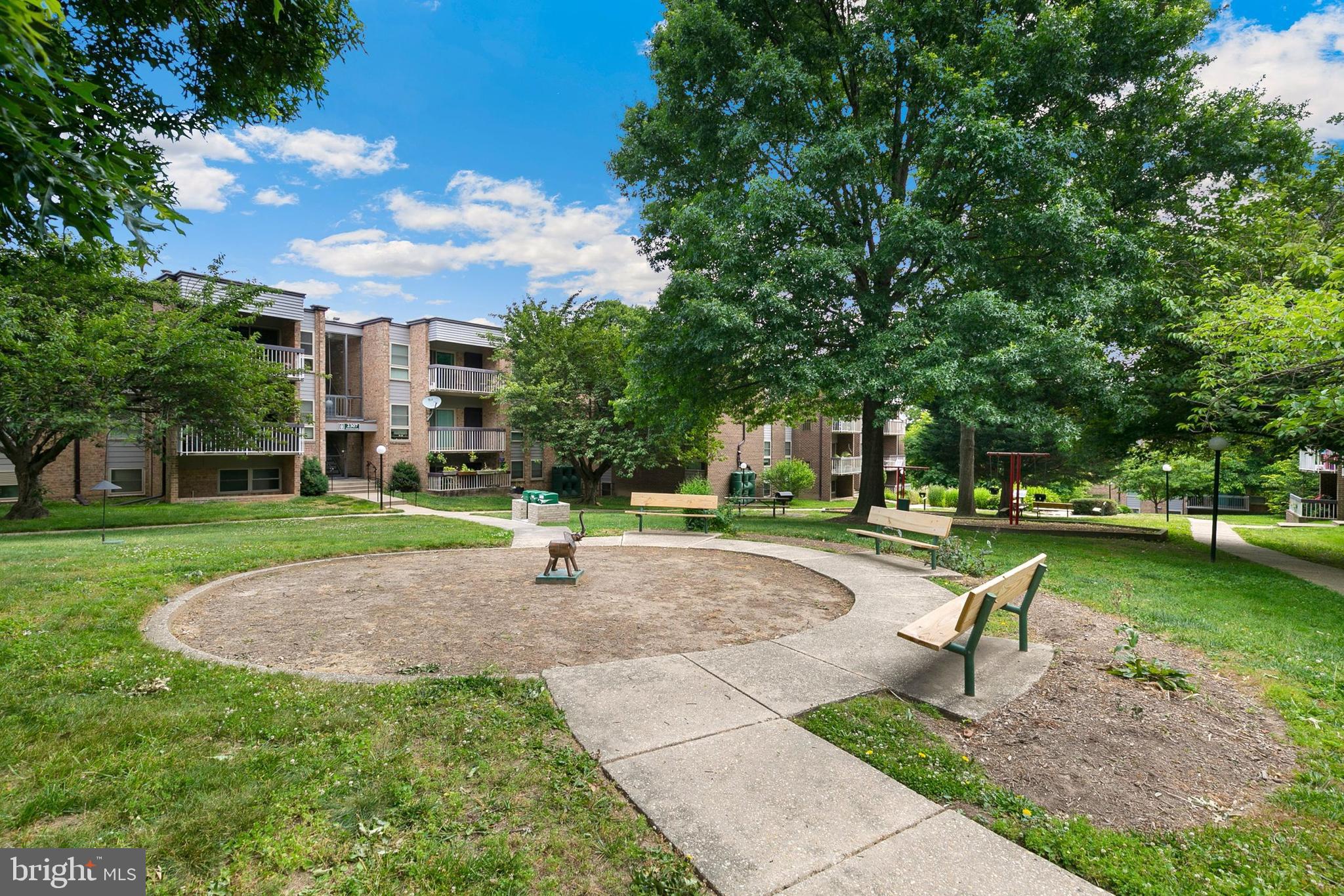 2305 Greenery Lane, Unit T23 Silver Spring, MD 20906 - Photo 34 of 40 a view of a basketball court