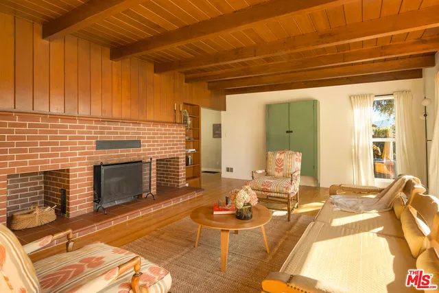 $1,099,000 | 10816 Redmont Avenue, Tujunga, CA 91042