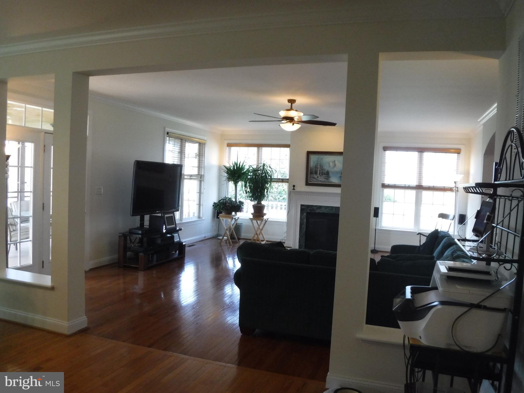 16721 Ivandale Road Hamilton, VA 20158 - Photo 13 of 30 Family Room