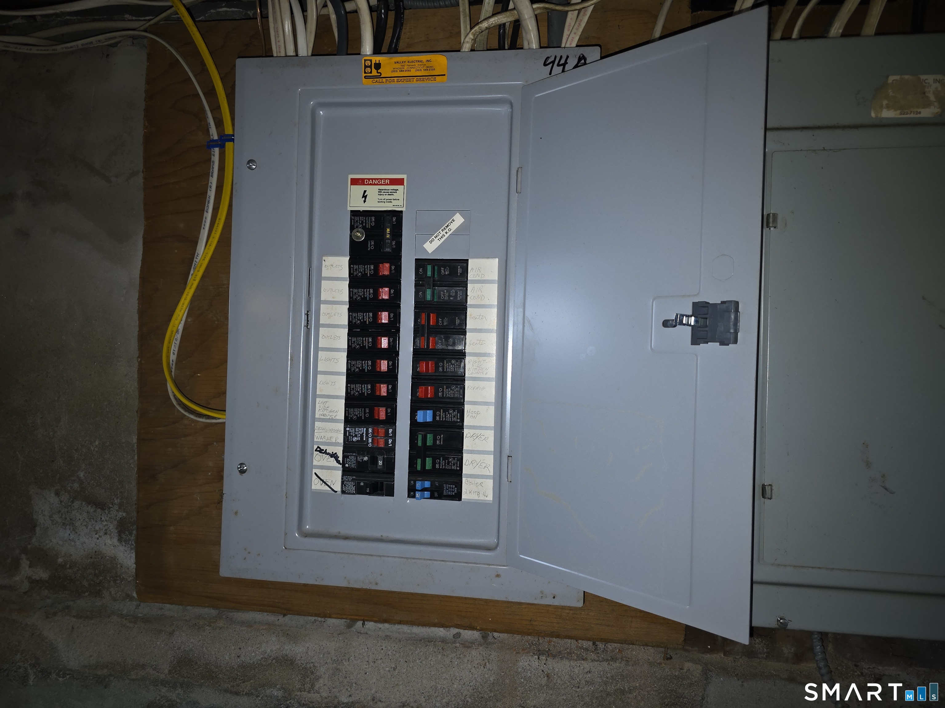 44 Maple Avenue Windsor, CT 06095 - Photo 25 of 35