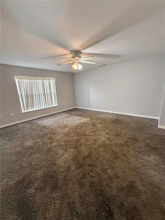 a view of empty room with window
