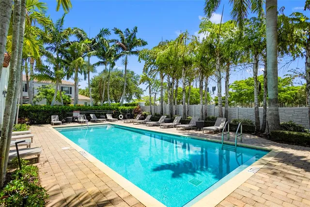 $630,000 | 450 Greensboro Way, Boynton Beach, FL 33435