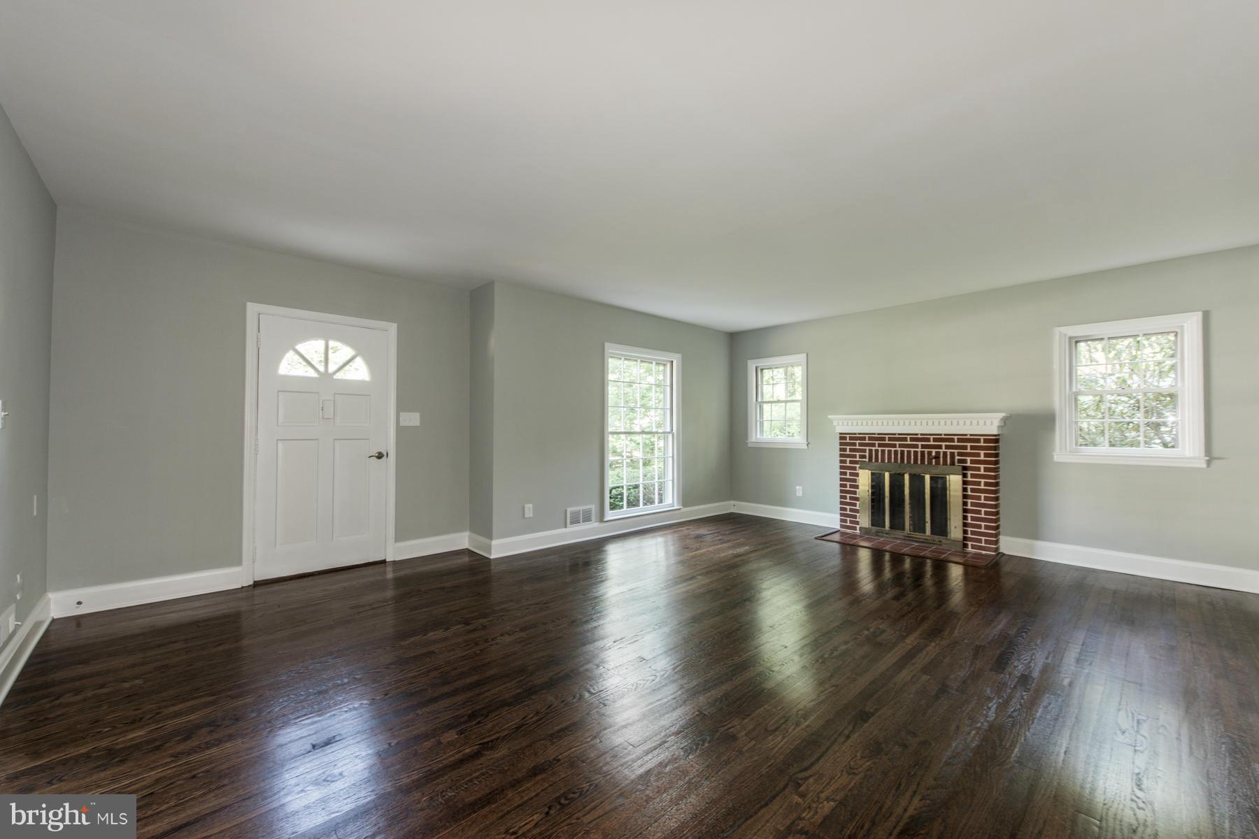 3637 Ligon Road Ellicott City, MD 21042 - Photo 2 of 20 Living Room