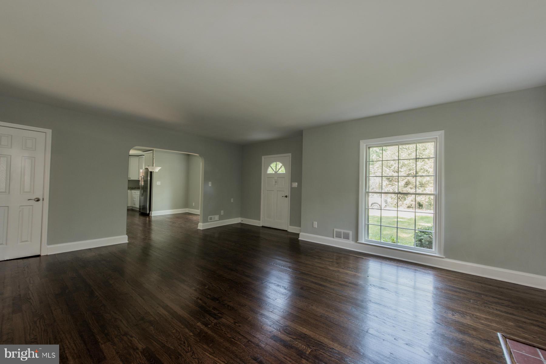 3637 Ligon Road Ellicott City, MD 21042 - Photo 5 of 20 Living Room