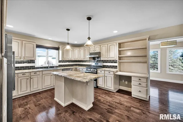 $495,000 | 2619 Sunset Court, Peoria, IL 61615