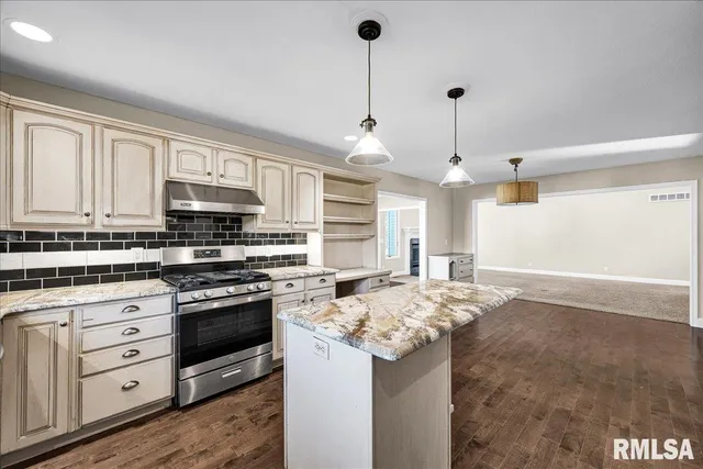 $495,000 | 2619 Sunset Court, Peoria, IL 61615