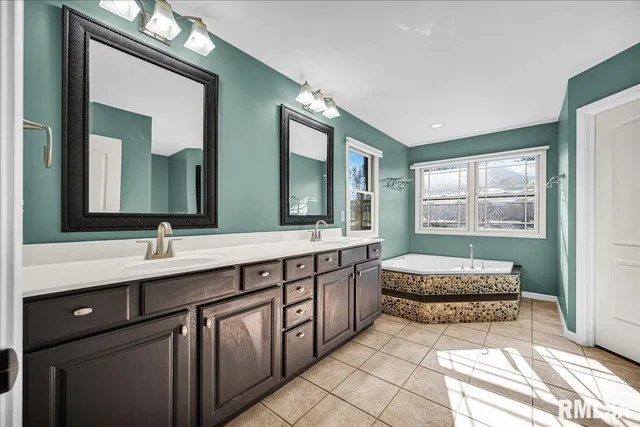 $495,000 | 2619 Sunset Court, Peoria, IL 61615