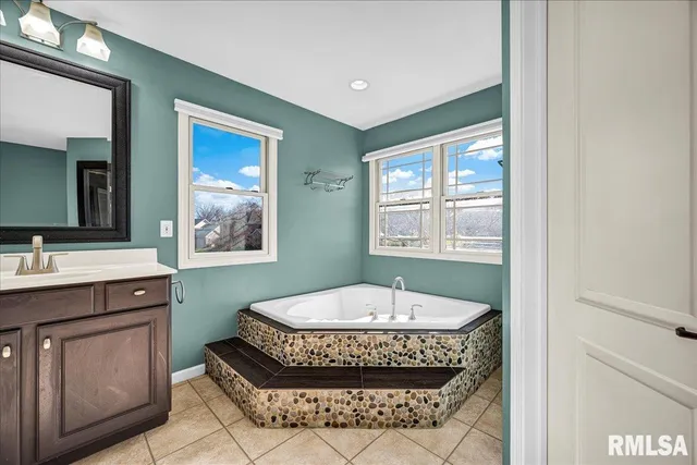 $495,000 | 2619 Sunset Court, Peoria, IL 61615