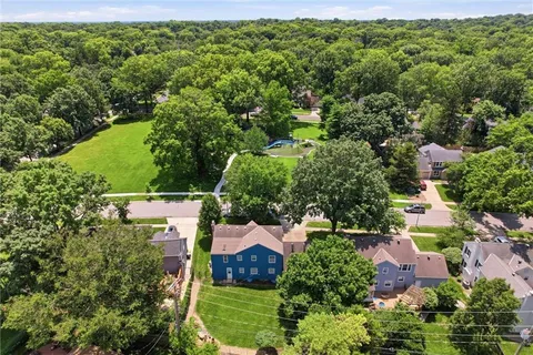 $589,000 | 1204 West 69th Street, Kansas City, MO 64113