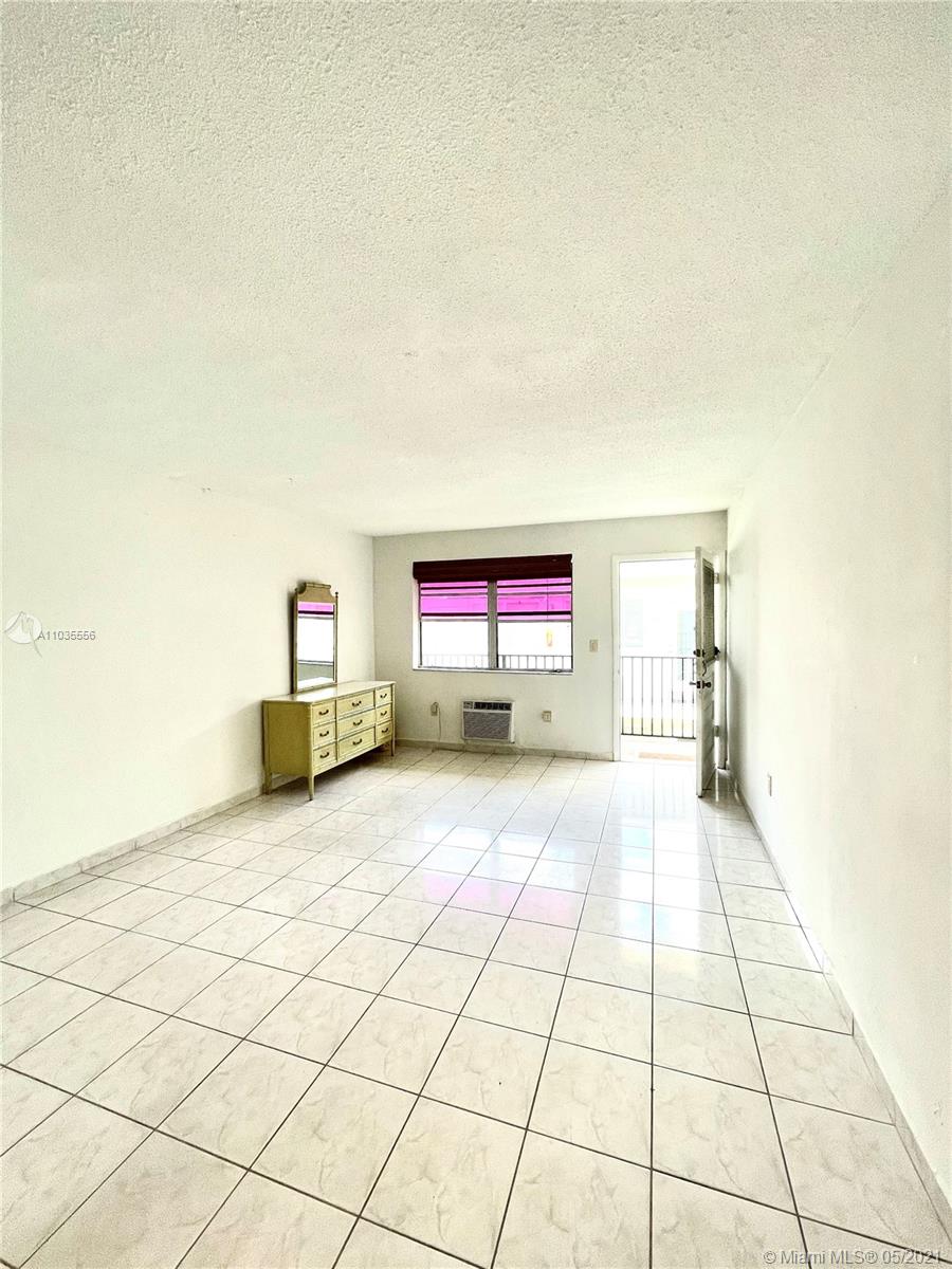 734 Meridian Avenue, Unit 5 Miami Beach, FL 33139 - Photo 3 of 9