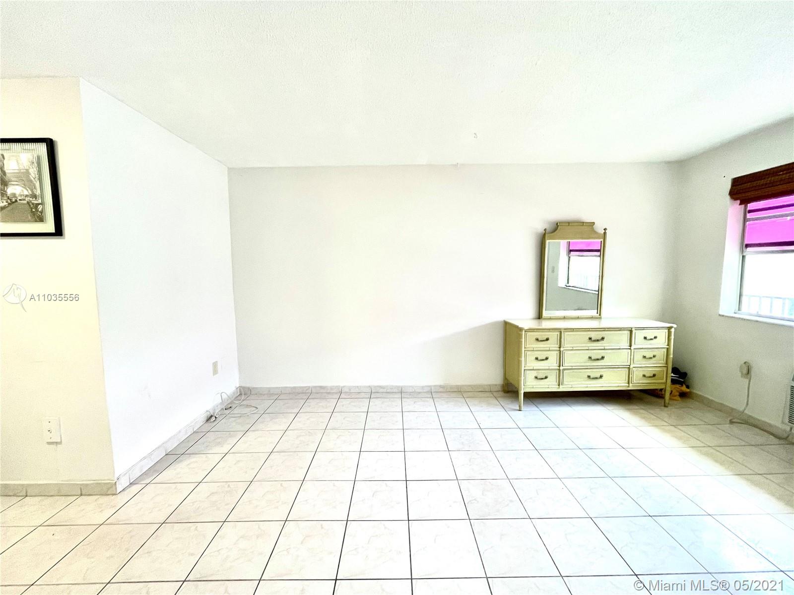 734 Meridian Avenue, Unit 5 Miami Beach, FL 33139 - Photo 4 of 9