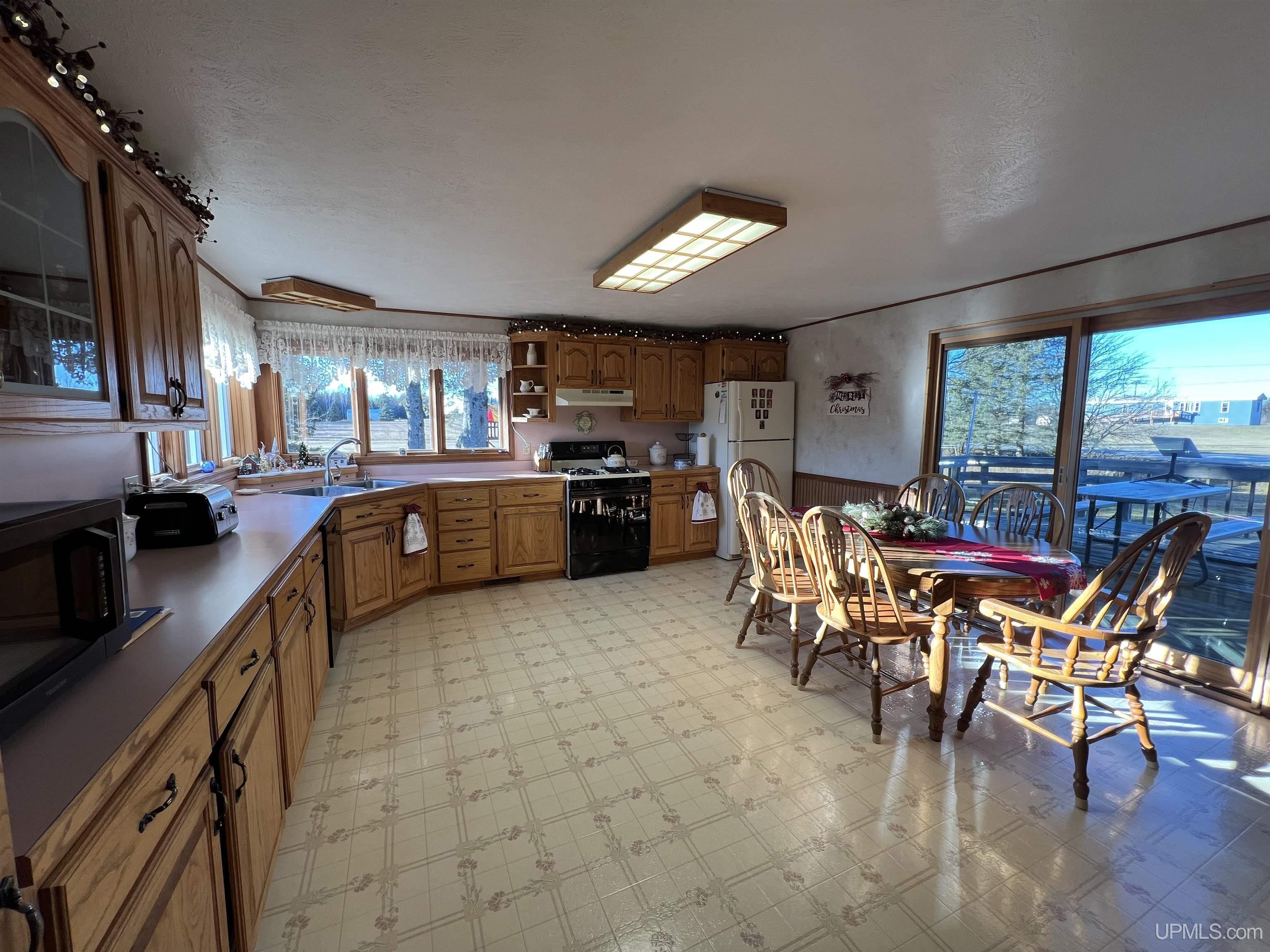 2521 Quarry Road Gulliver, MI 49840 - Photo 17 of 51 Gallery Image 17