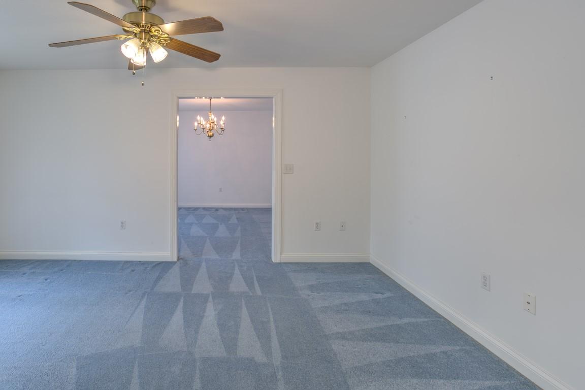 700 Hargis Road Signal Mountain, TN 37377 - Photo 5 of 39 Living Room