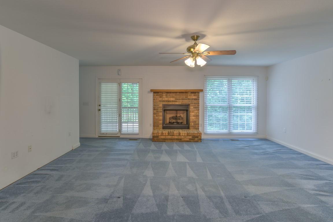 700 Hargis Road Signal Mountain, TN 37377 - Photo 8 of 39 Family Room