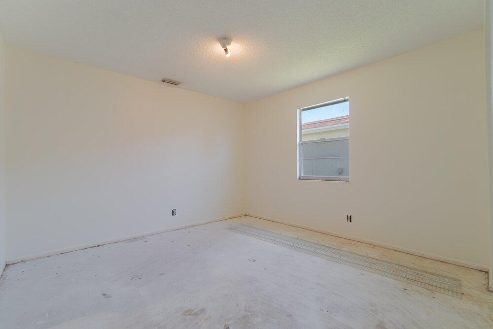 1565 West 10th Street Riviera Beach, FL 33404 - Photo 12 of 18 Bedroom 3