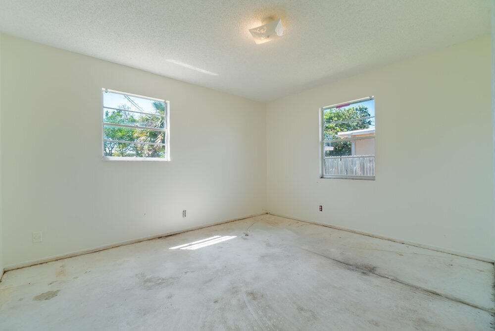 1565 West 10th Street Riviera Beach, FL 33404 - Photo 14 of 18 Bedroom 2