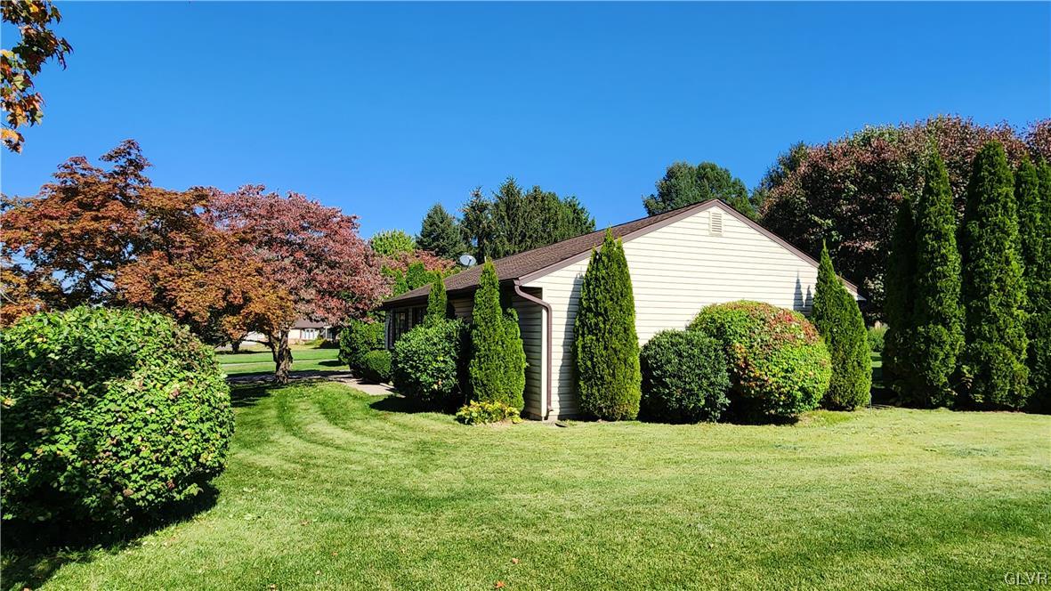 4055 Devonshire Road Bethlehem, PA 18020 - Photo 4 of 36 Gallery Image 4