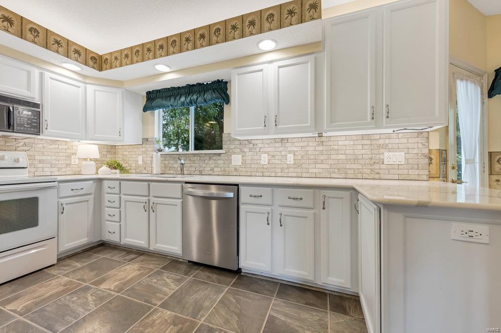 2704 Kettering Drive St. Charles, MO 63303 - Photo 18 of 49
