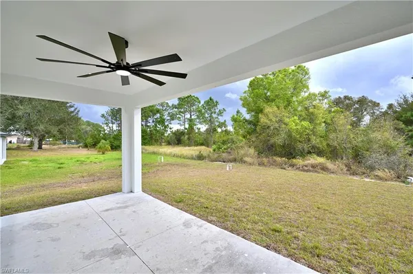 $2,100 | 4107 13th Street Southwest, Lehigh Acres, FL 33976