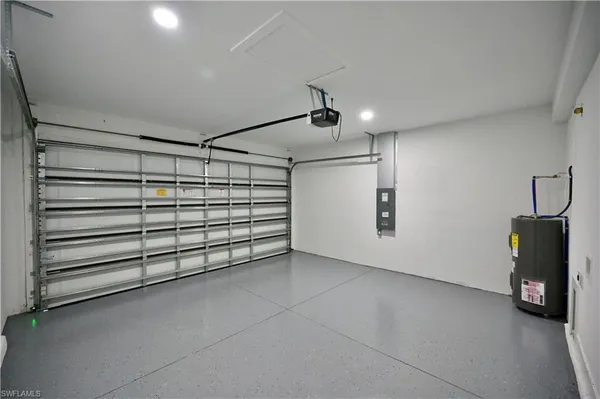 $2,100 | 4107 13th Street Southwest, Lehigh Acres, FL 33976