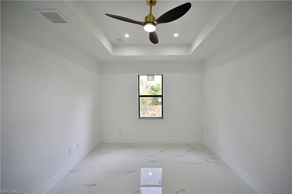 $2,100 | 4107 13th Street Southwest, Lehigh Acres, FL 33976