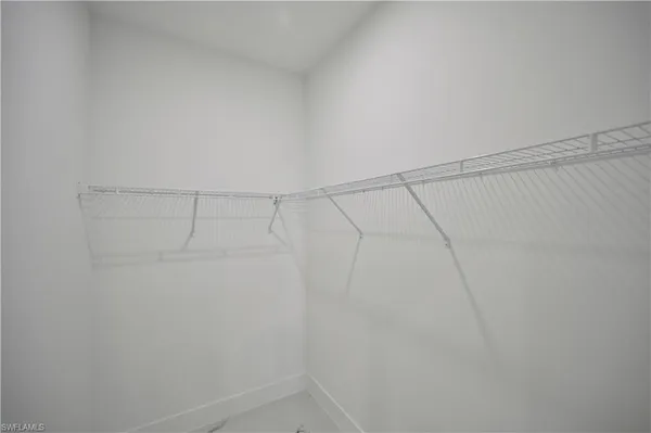 $2,100 | 4107 13th Street Southwest, Lehigh Acres, FL 33976