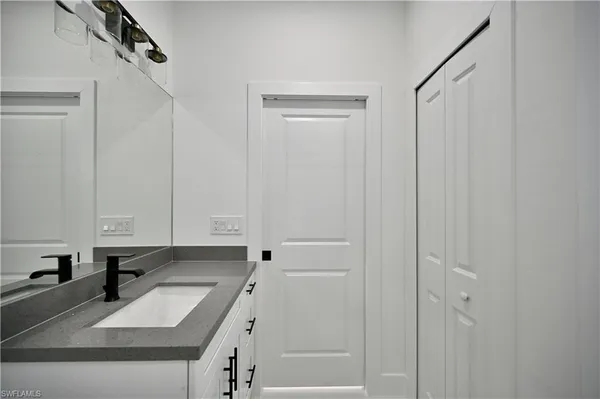 $2,100 | 4107 13th Street Southwest, Lehigh Acres, FL 33976