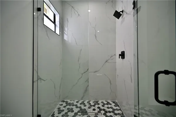 $2,100 | 4107 13th Street Southwest, Lehigh Acres, FL 33976