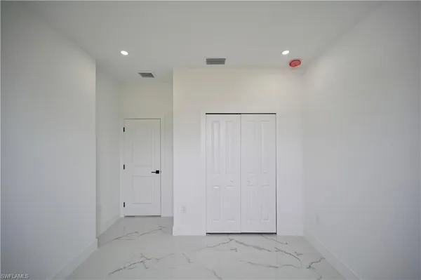 $2,100 | 4107 13th Street Southwest, Lehigh Acres, FL 33976