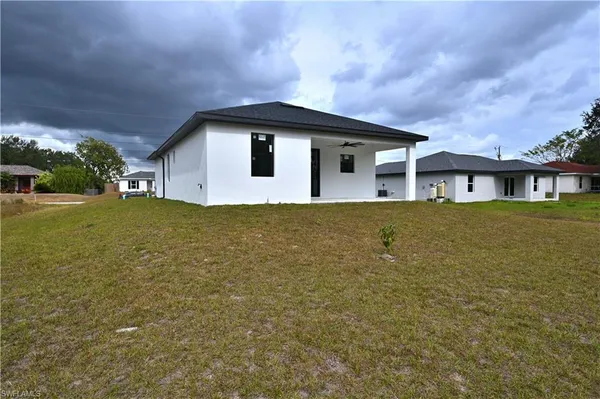 $2,100 | 4107 13th Street Southwest, Lehigh Acres, FL 33976
