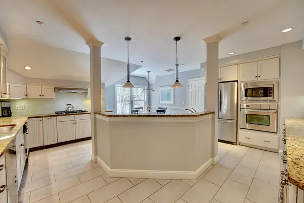 $1,295,000 | 100 Shepard's Cove Road, Unit H301, Kittery, ME 03904