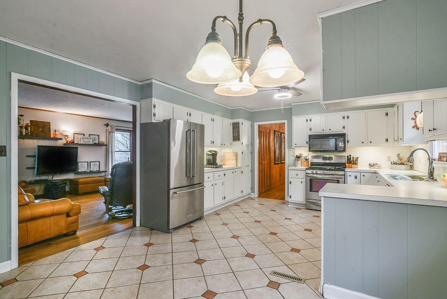 189 Hilton Road Gate City, VA 24251 - Photo 11 of 37 Kitchen